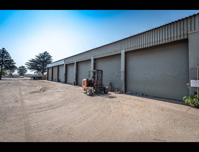 2,289M² WAREHOUSE SOLD IN VULCANIA